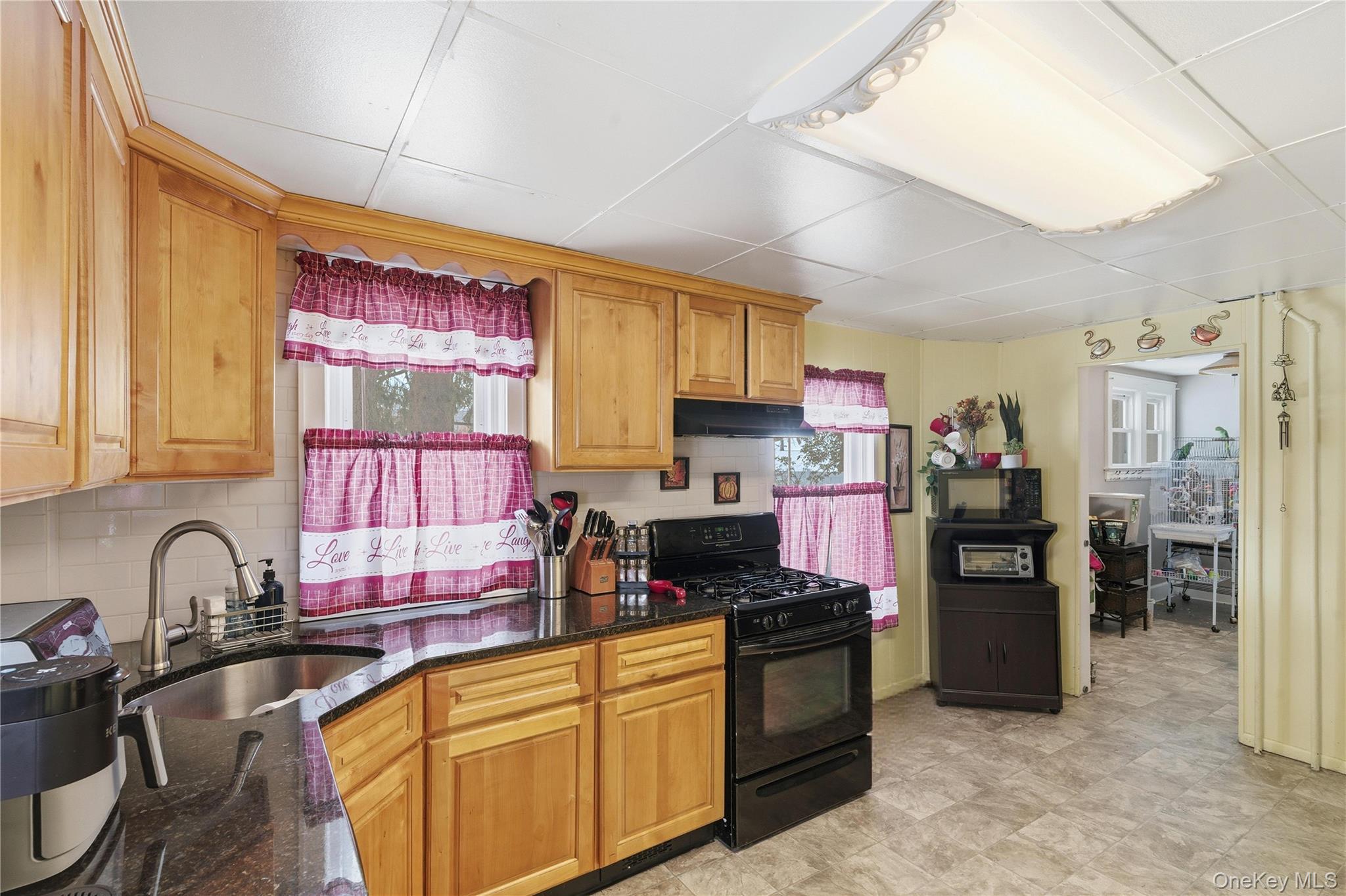 #18 photo, 2097 Washington Avenue, Seaford , NY 11783