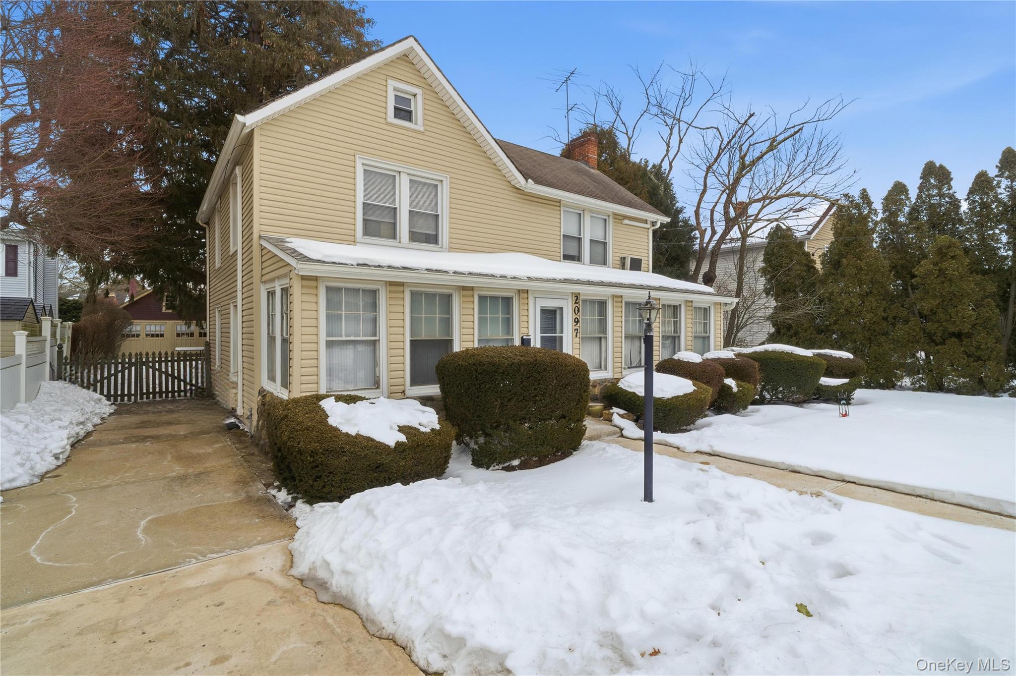 #3 photo, 2097 Washington Avenue, Seaford , NY 11783