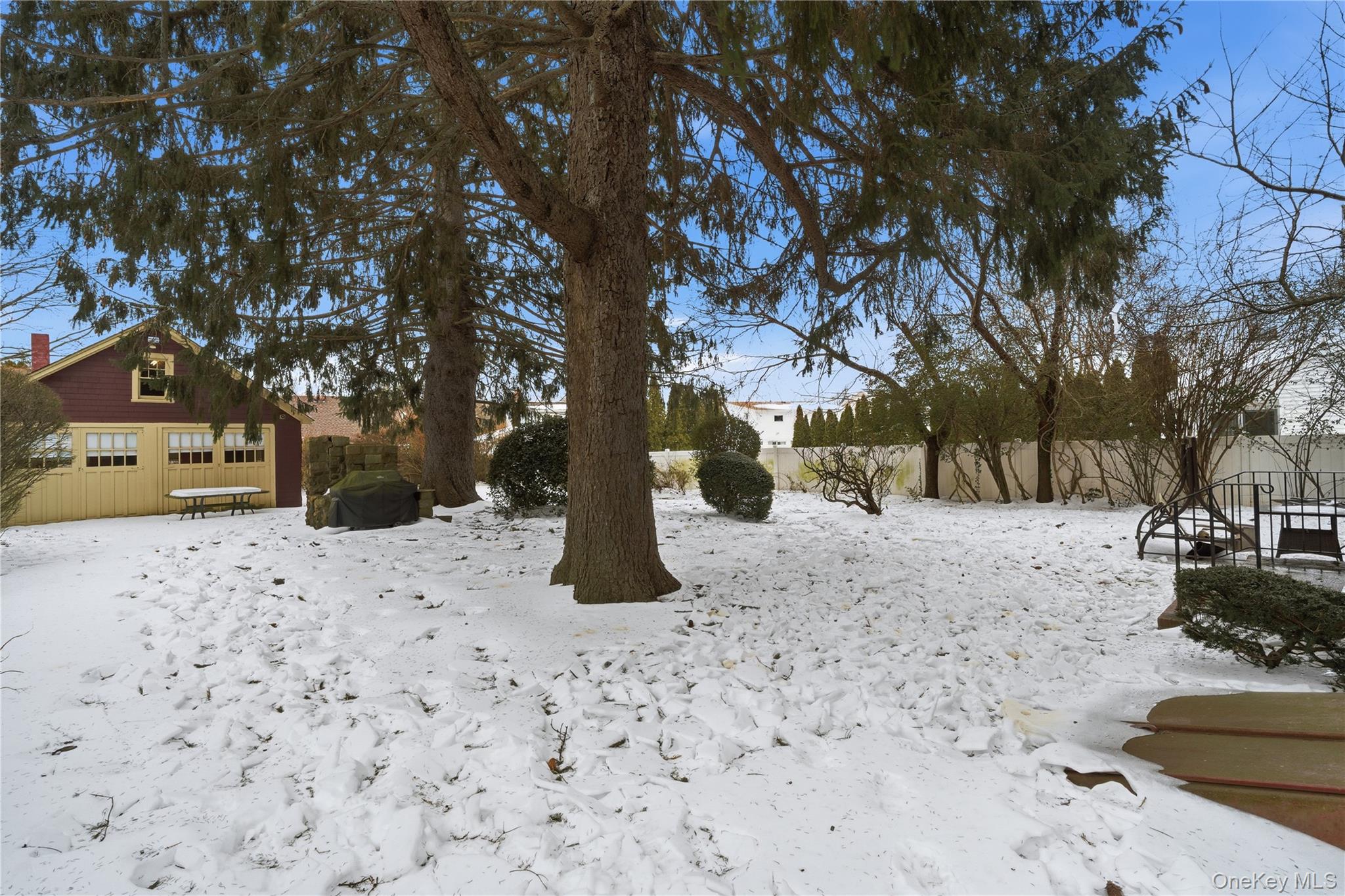 #6 photo, 2097 Washington Avenue, Seaford , NY 11783