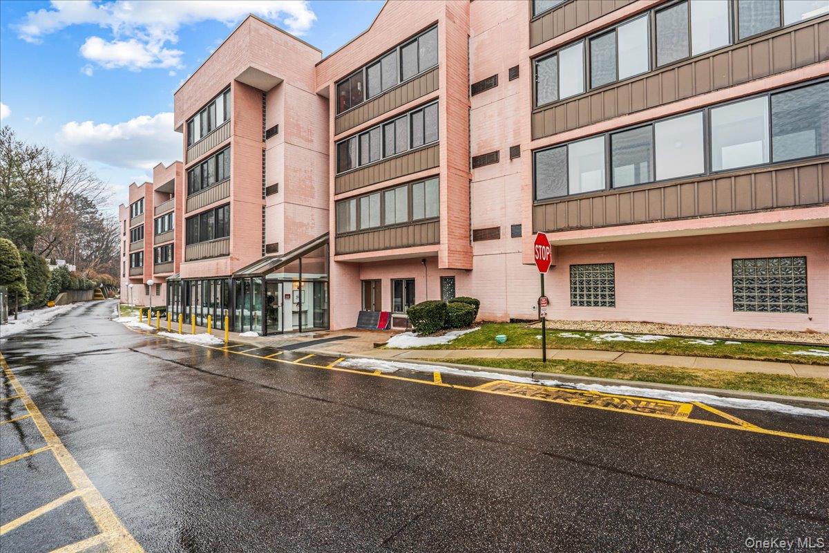 #1 photo, 800 Willis Avenue, 롱 아일랜드 Albertson , NY 11507