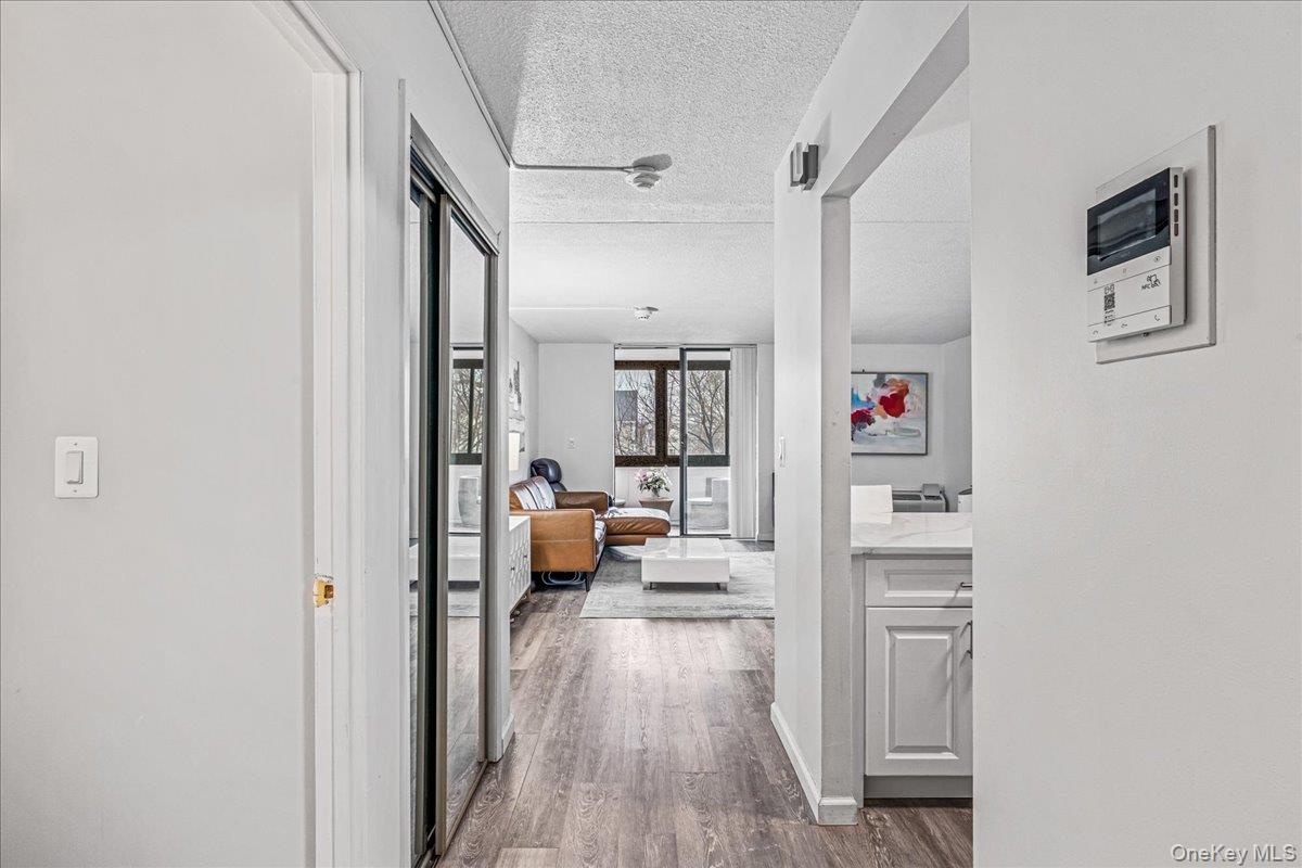 #2 photo, 800 Willis Avenue, 롱 아일랜드 Albertson , NY 11507