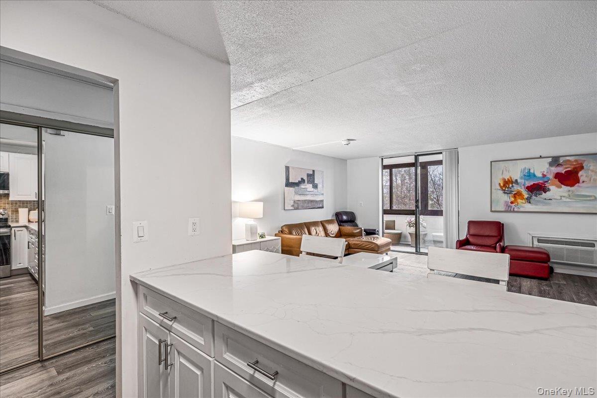 #6 photo, 800 Willis Avenue, 롱 아일랜드 Albertson , NY 11507