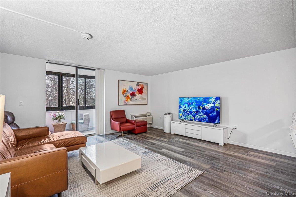 #7 photo, 800 Willis Avenue, 롱 아일랜드 Albertson , NY 11507