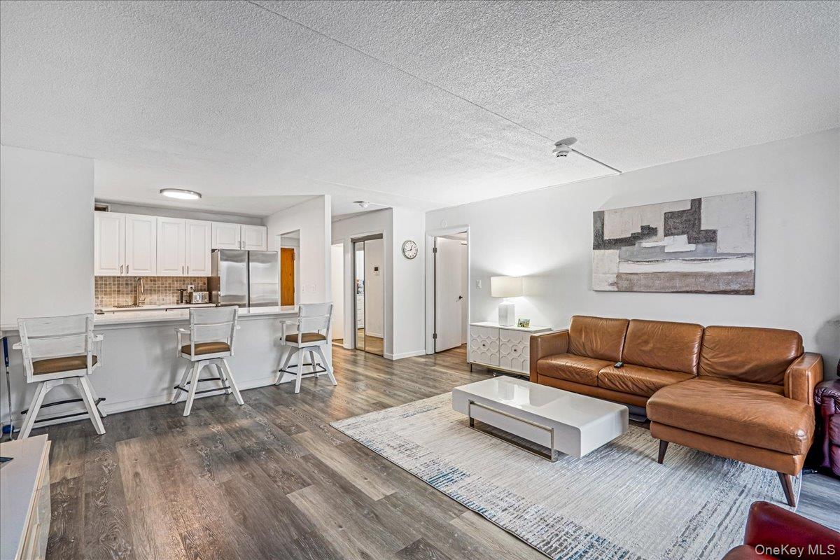 #9 photo, 800 Willis Avenue, 롱 아일랜드 Albertson , NY 11507