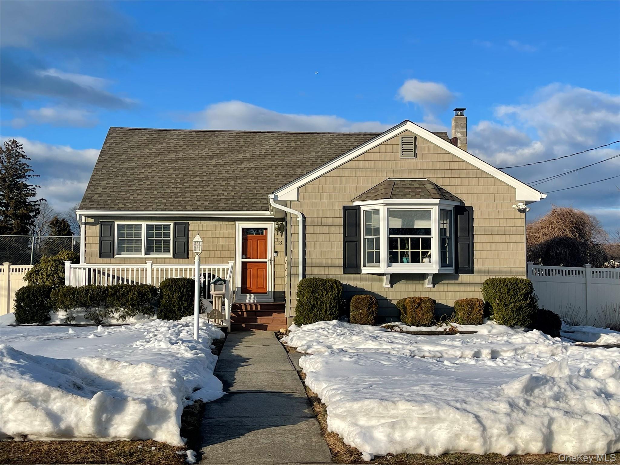 #1 photo, 33 Maple Avenue, Kings Park , NY 11754