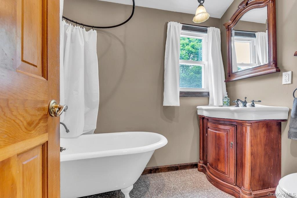 #20 photo, 77 Rollstone Avenue, West Sayville , NY 11796