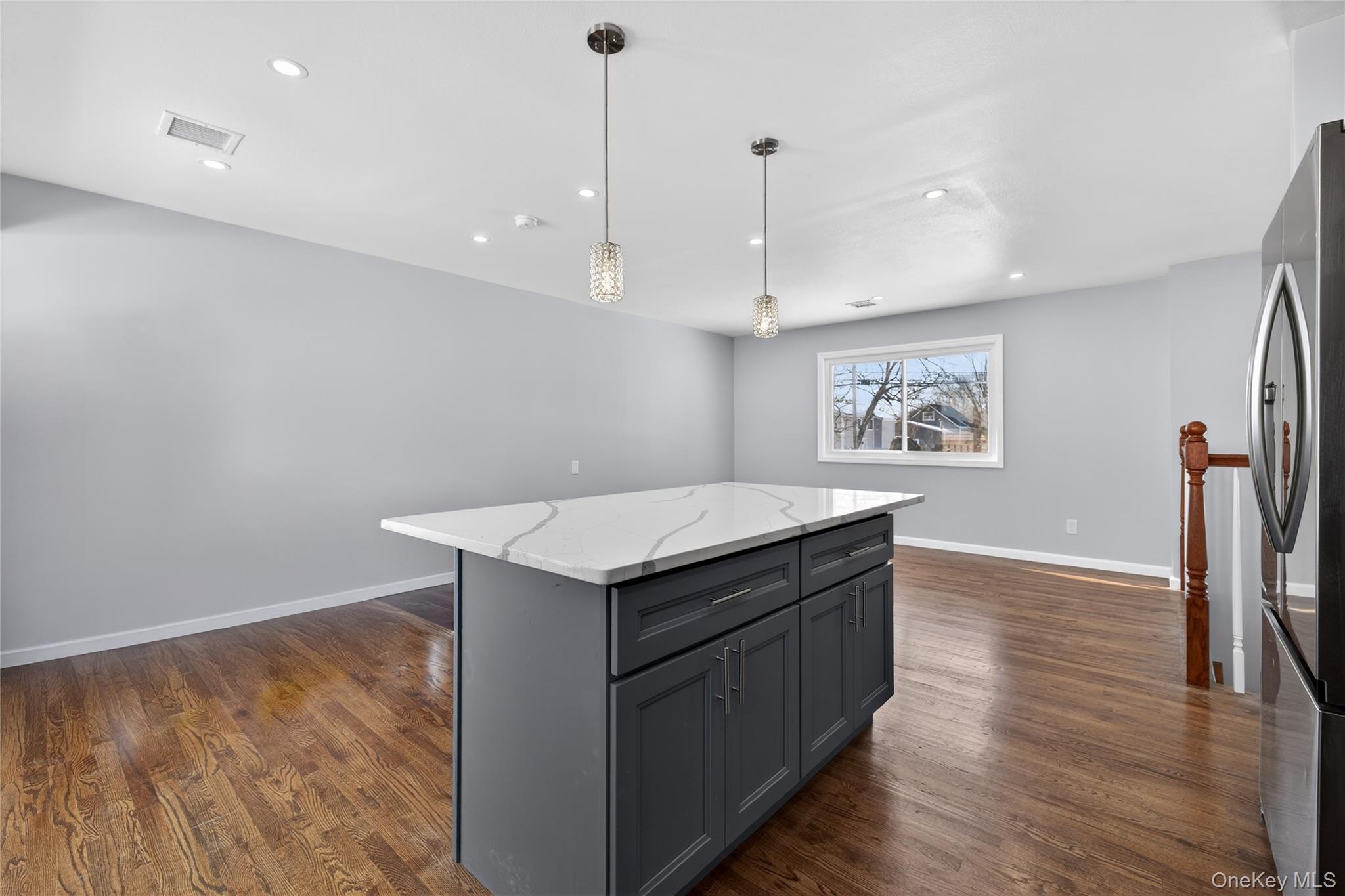 #11 photo, 3103 Falcon Avenue, 롱 아일랜드 Medford , NY 11763