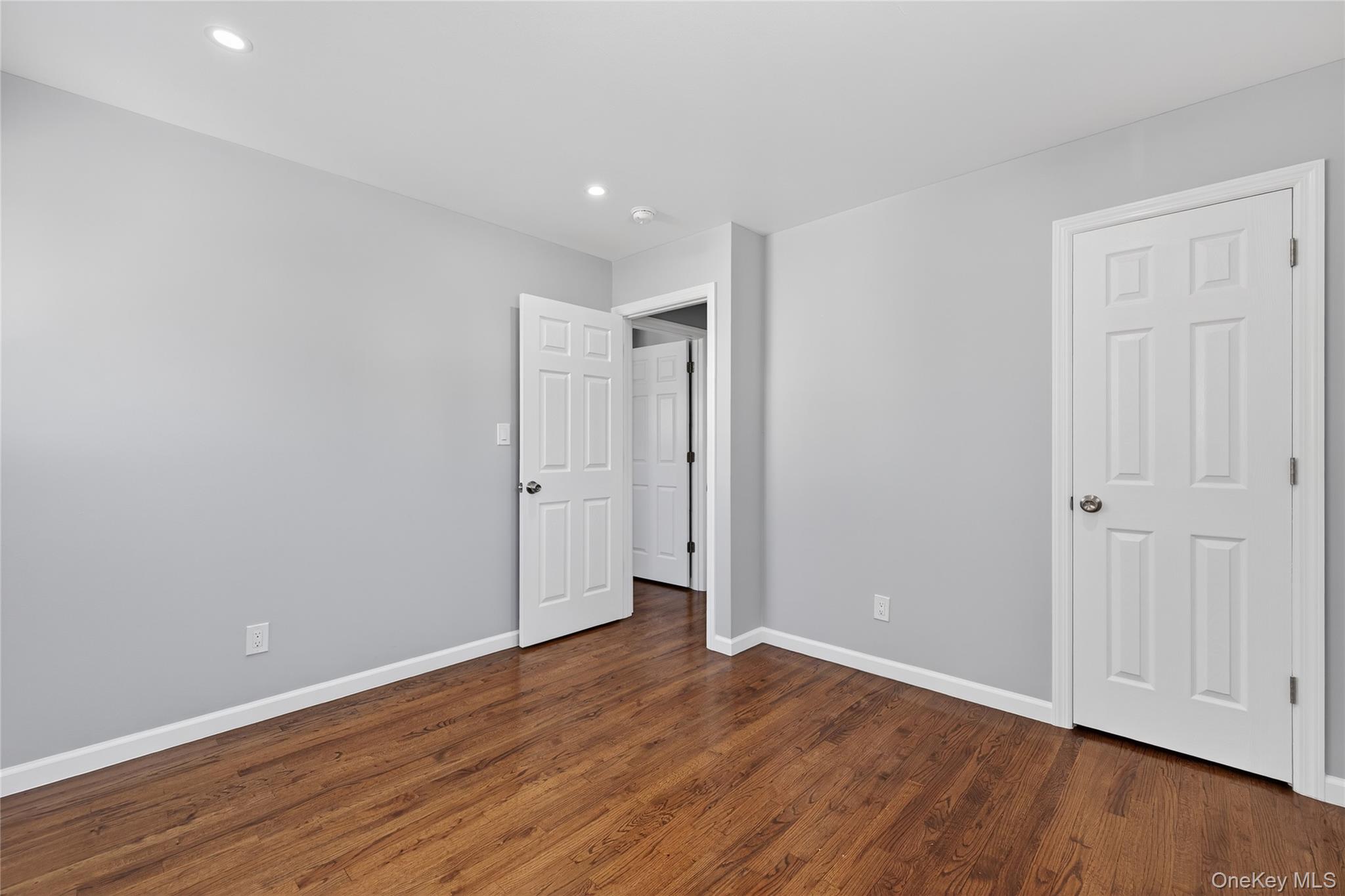 #18 photo, 3103 Falcon Avenue, 롱 아일랜드 Medford , NY 11763