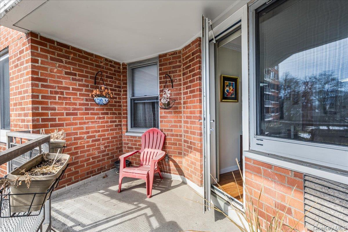 #17 photo, 22055 46th Avenue, 뉴욕퀸즈 Bayside , NY 11361