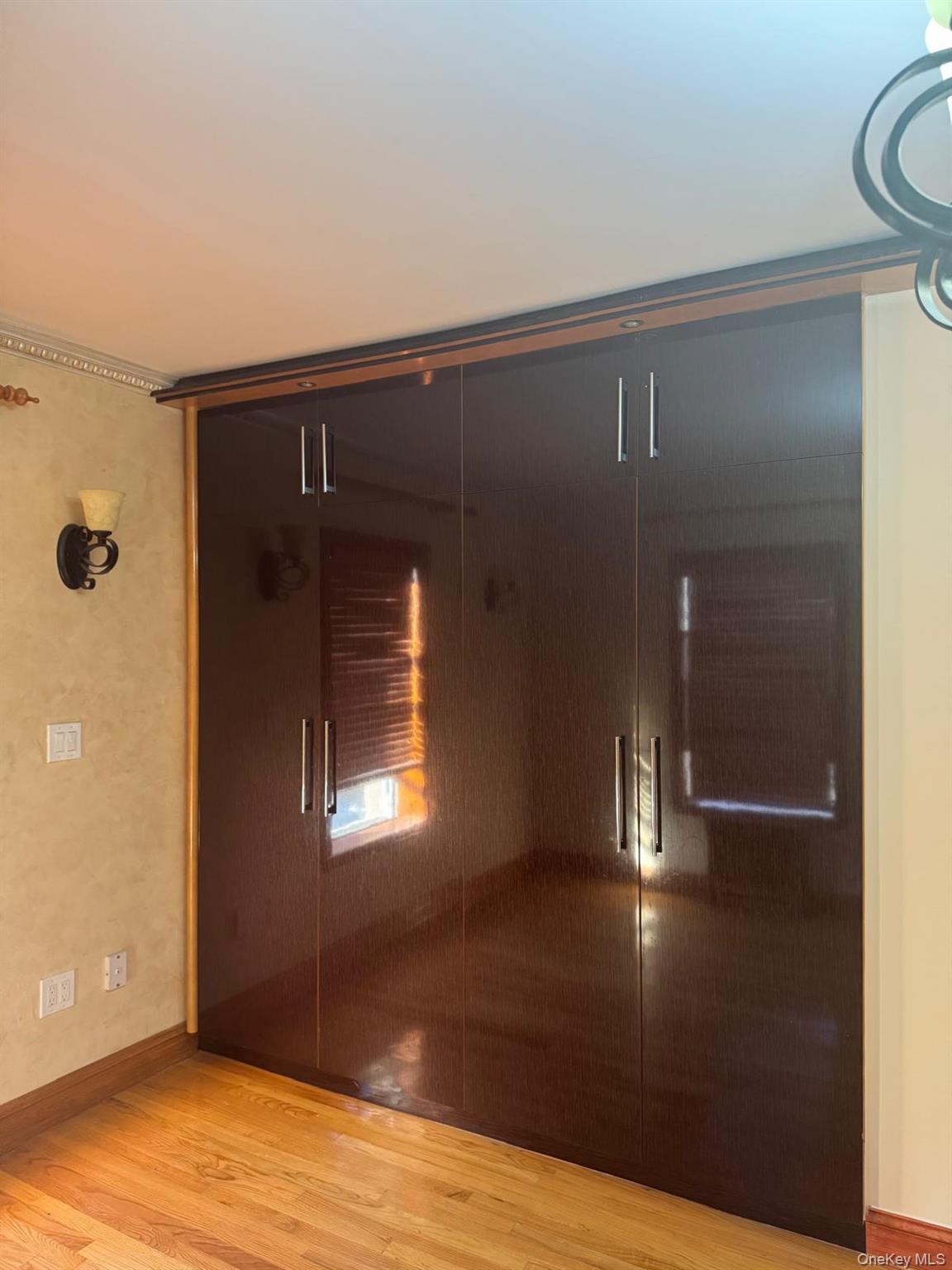 #13 photo, 138-54 Hoover Avenue, कुईंस Briarwood , NY 11425