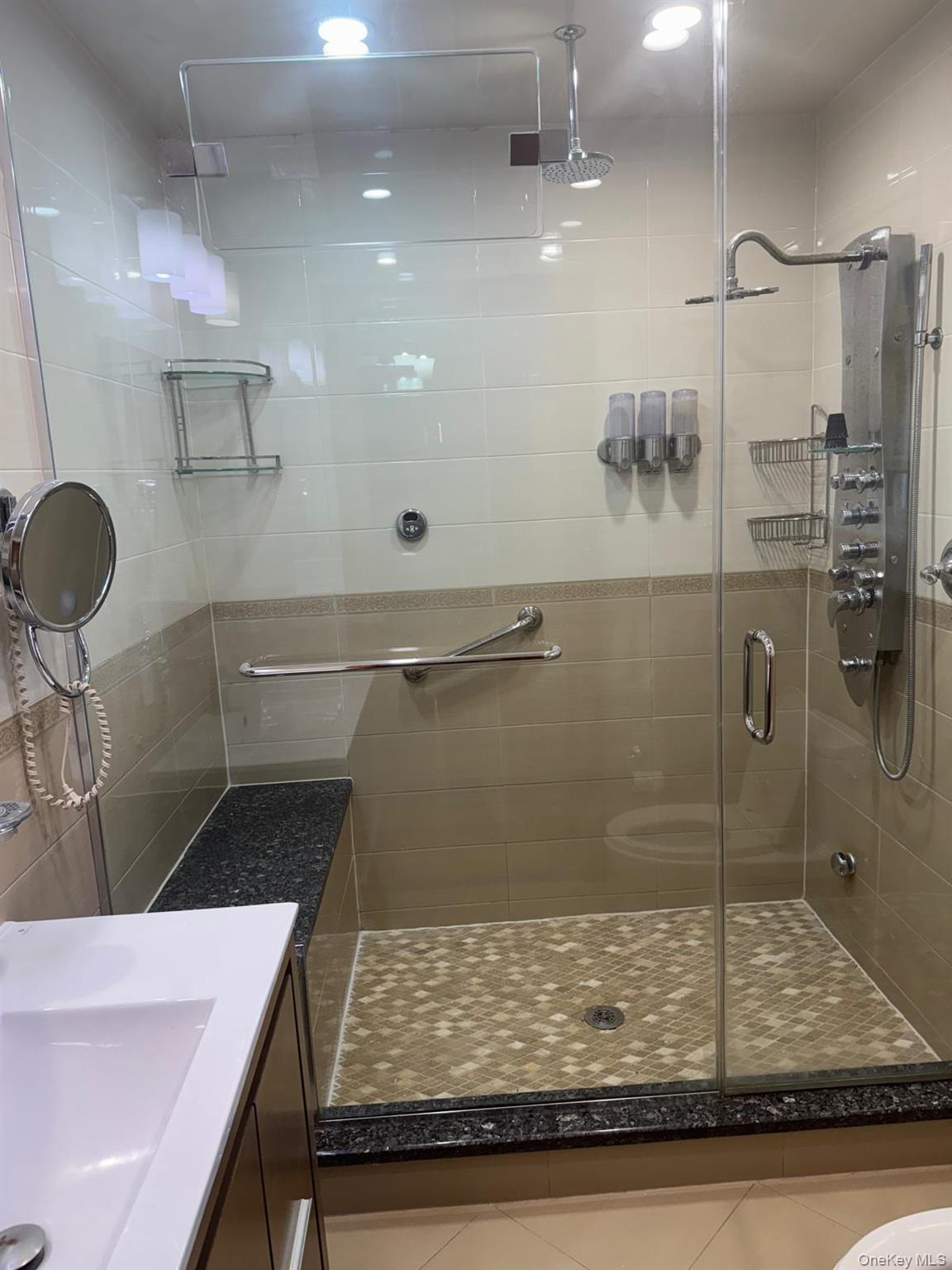 #15 photo, 138-54 Hoover Avenue, कुईंस Briarwood , NY 11425