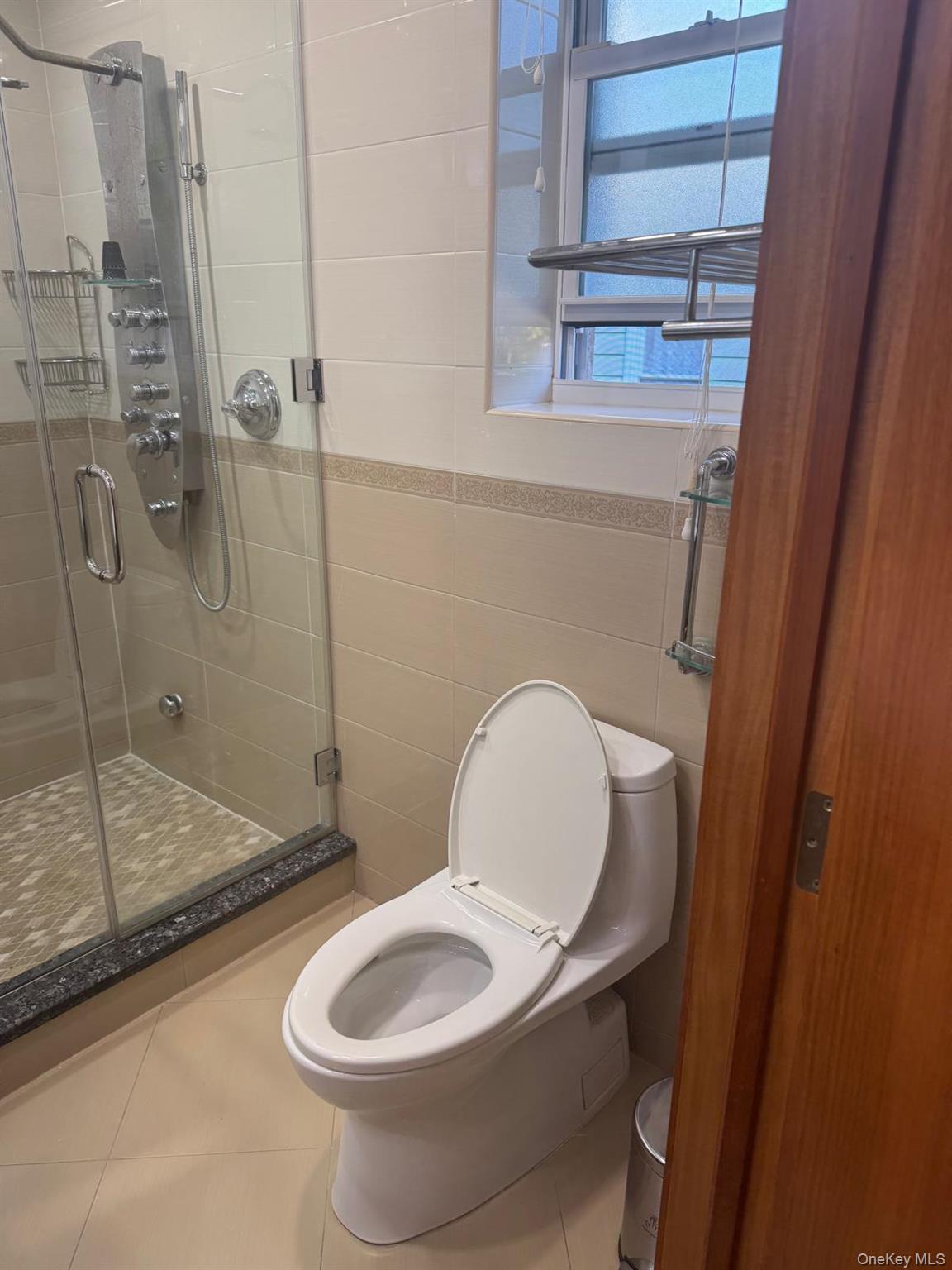 #16 photo, 138-54 Hoover Avenue, कुईंस Briarwood , NY 11425