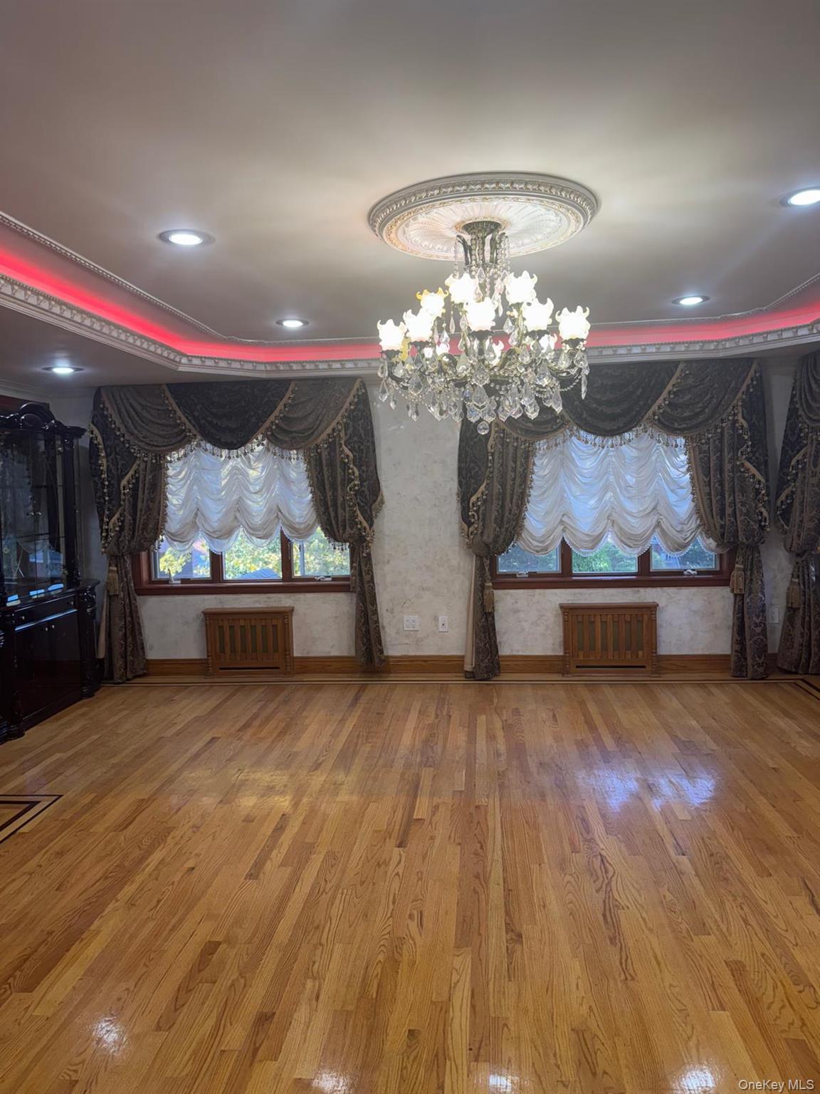 #2 photo, 138-54 Hoover Avenue, कुईंस Briarwood , NY 11425