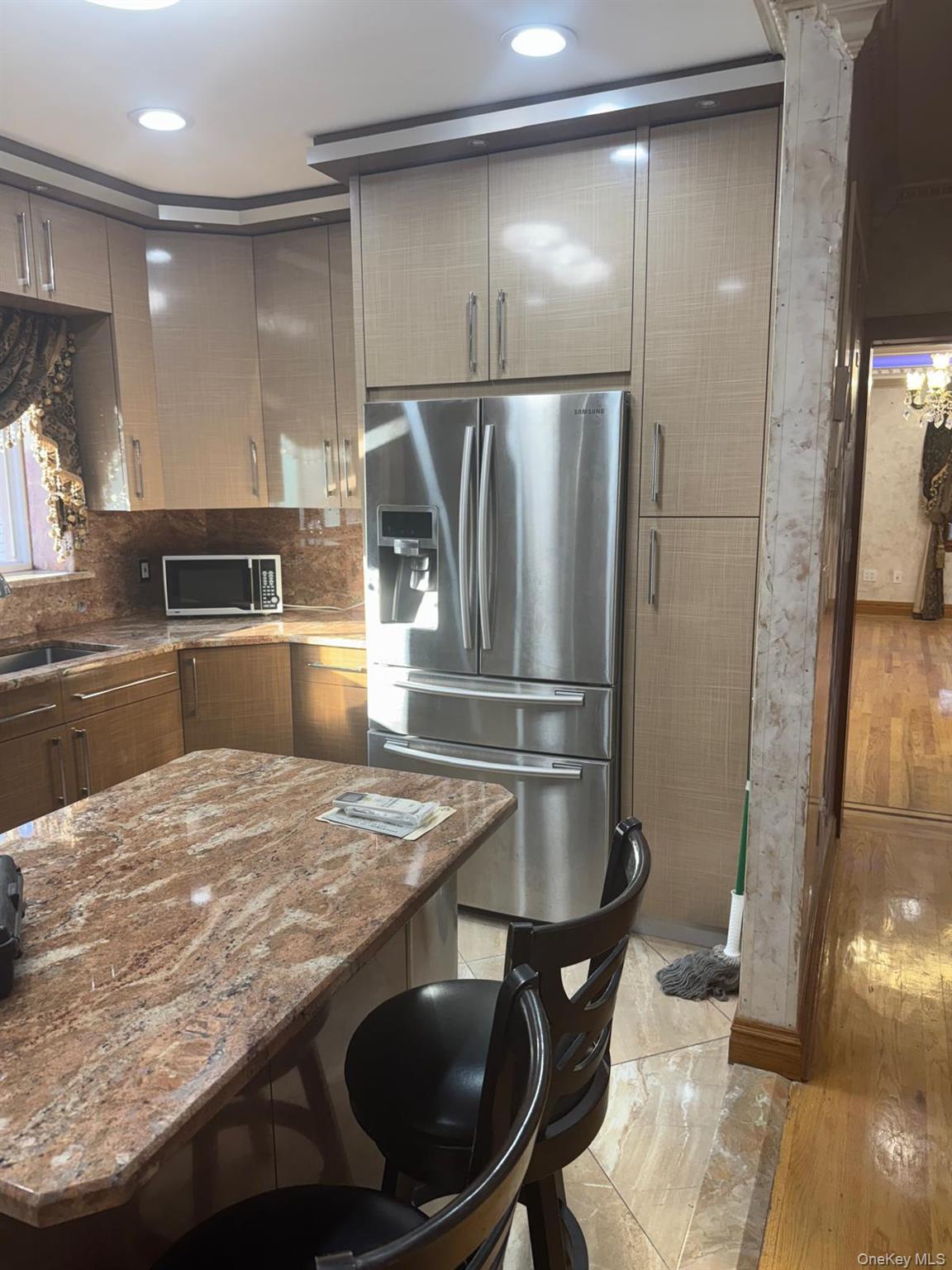 #8 photo, 138-54 Hoover Avenue, कुईंस Briarwood , NY 11425