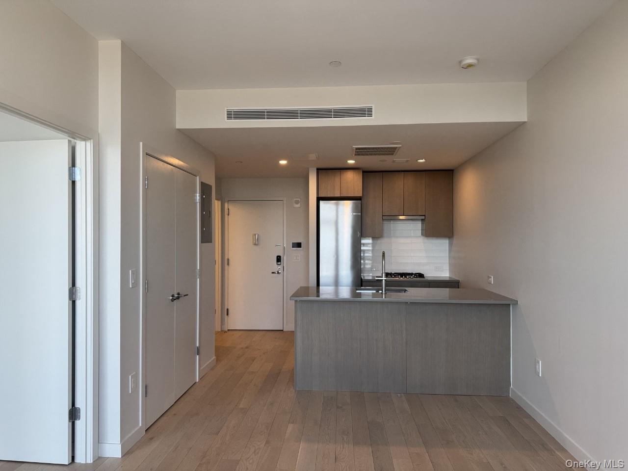 #17 photo, 131-02B 40TH Road, Flushing , NY 11354