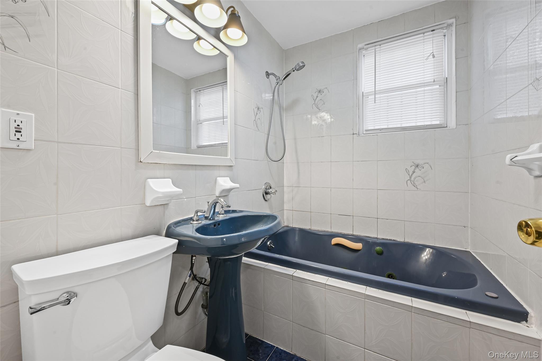 #12 photo, 151-67 27th Avenue, Flushing , NY 11354