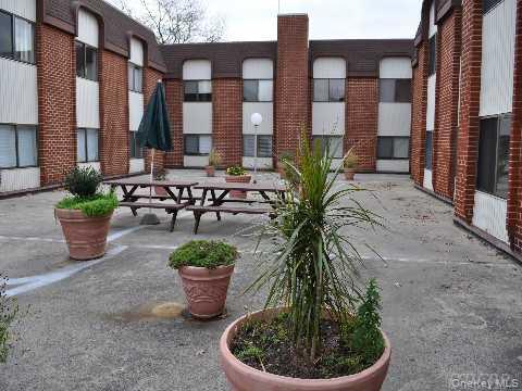 #6 photo, 659 Chestnut Street, Cedarhurst , NY 11516