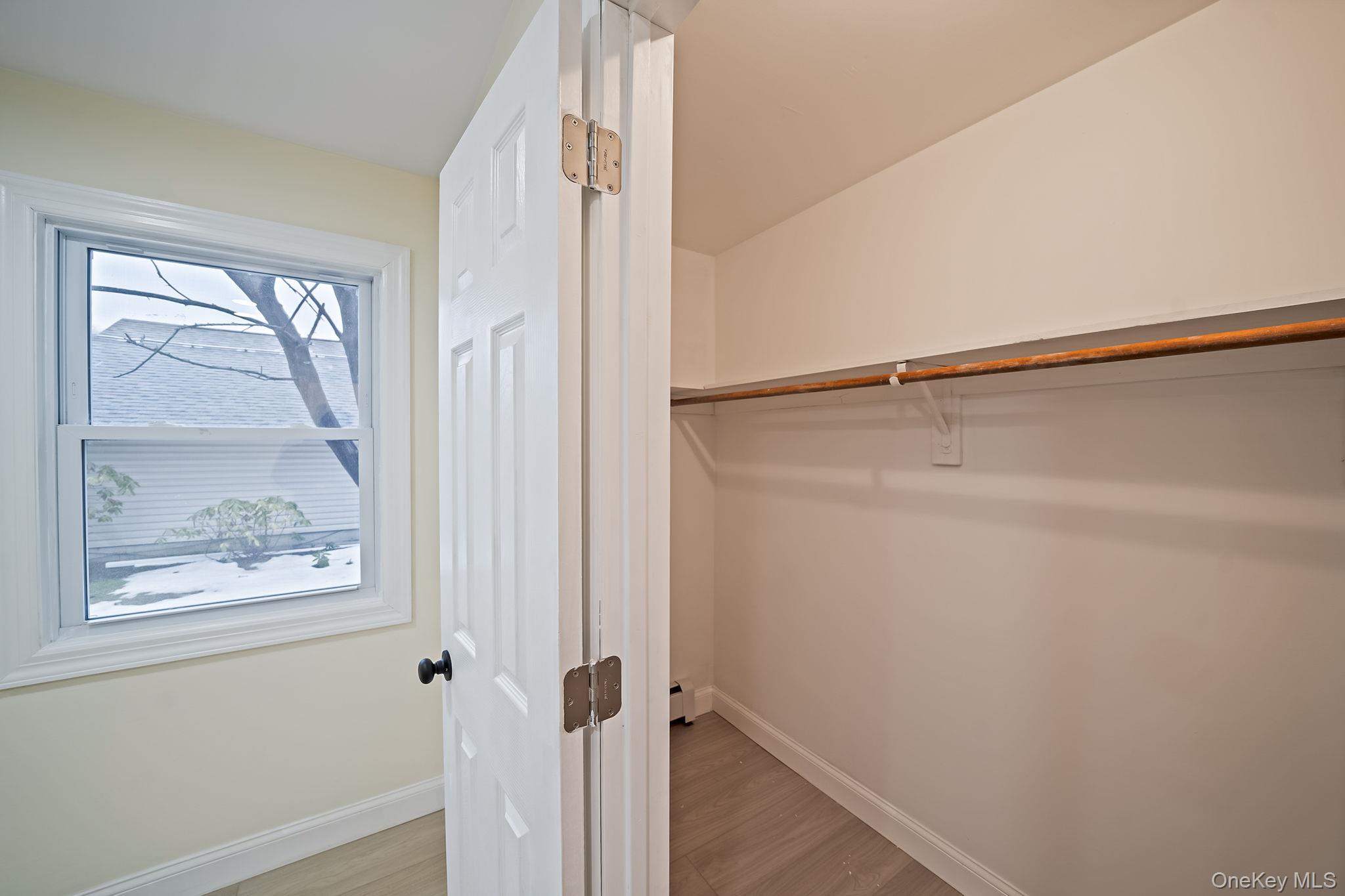 #17 photo, 50 7th Street, सफ़ोक काउंटी Saint James , NY 11780