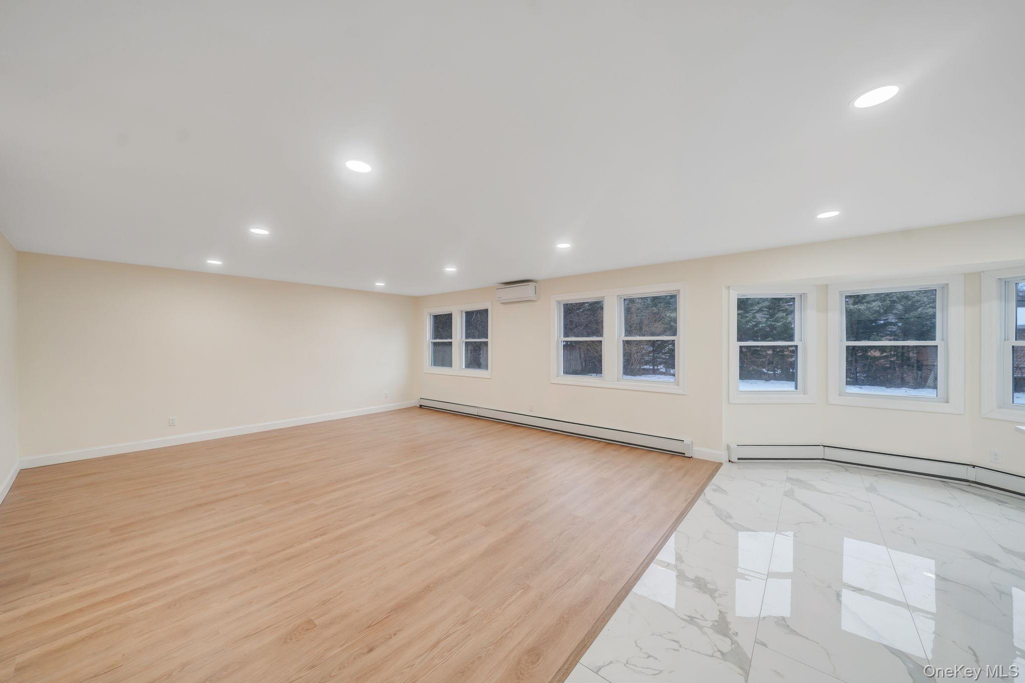 #4 photo, 50 7th Street, सफ़ोक काउंटी Saint James , NY 11780