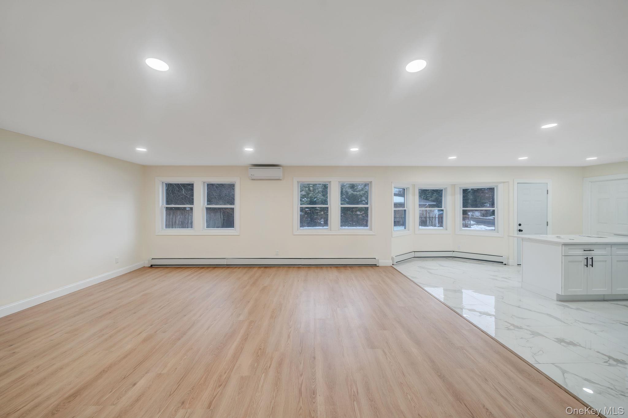 #5 photo, 50 7th Street, सफ़ोक काउंटी Saint James , NY 11780