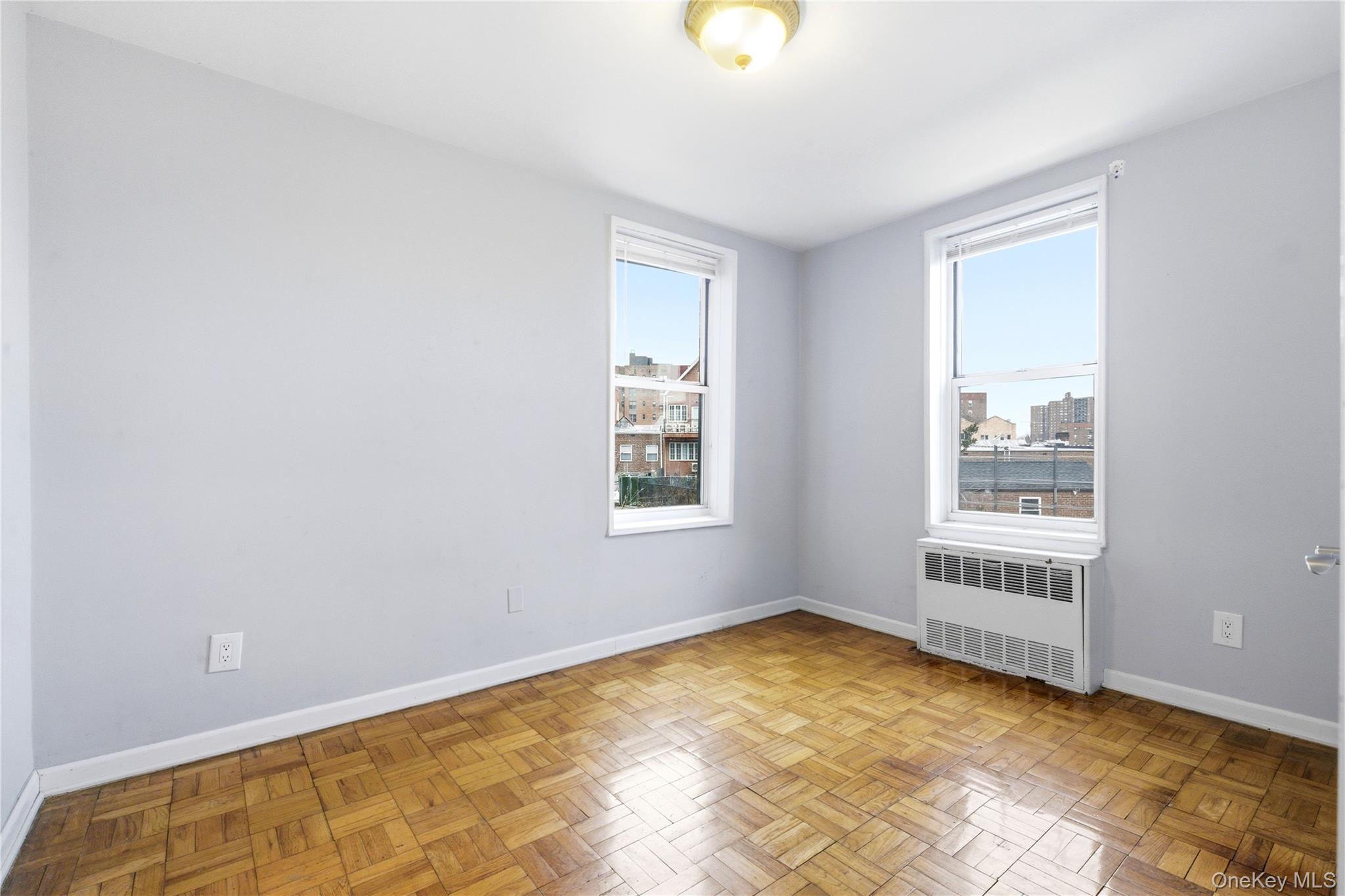 #13 photo, 67-50 Thornton Place, 뉴욕퀸즈 Forest Hills , NY 11375