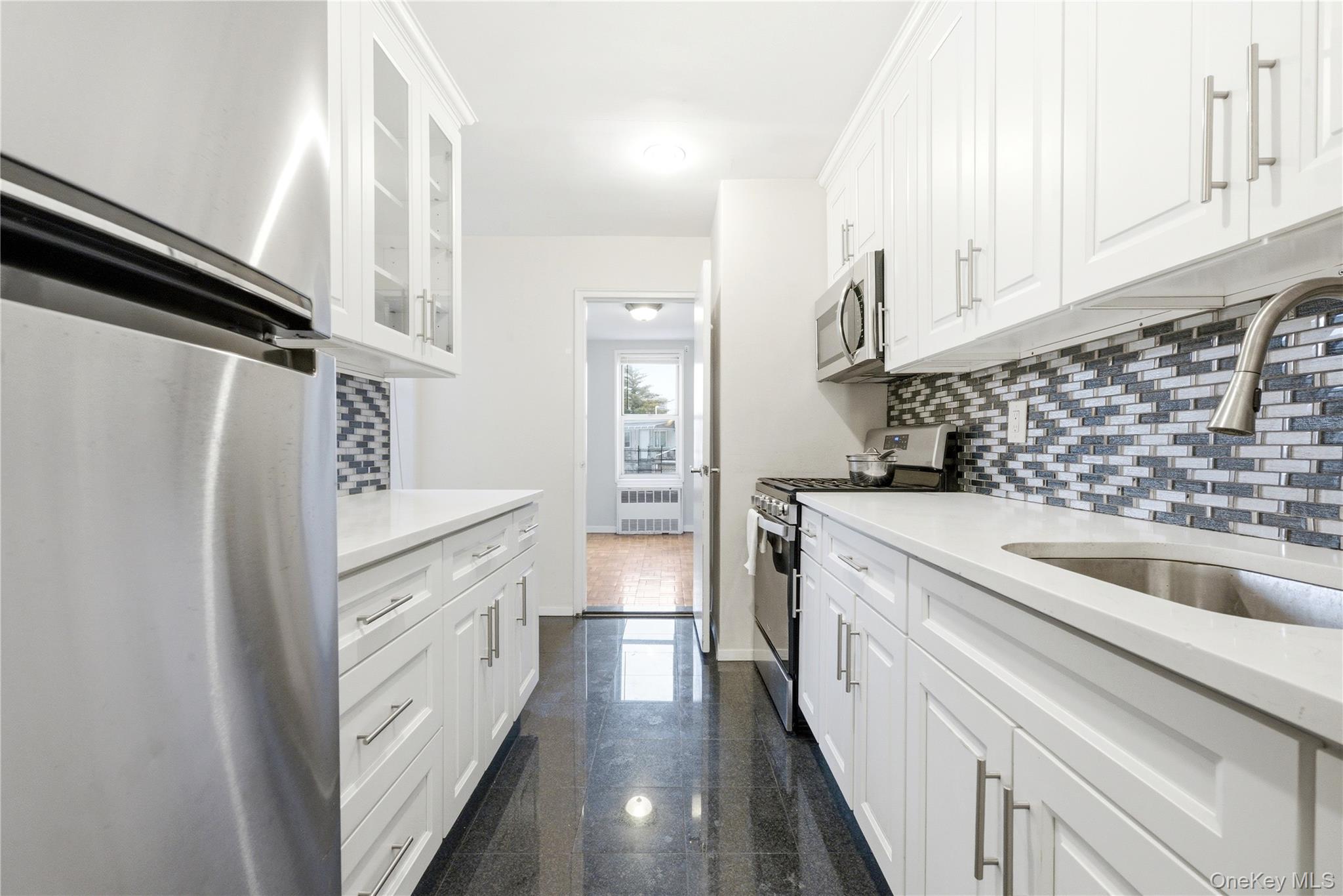 #15 photo, 67-50 Thornton Place, 뉴욕퀸즈 Forest Hills , NY 11375