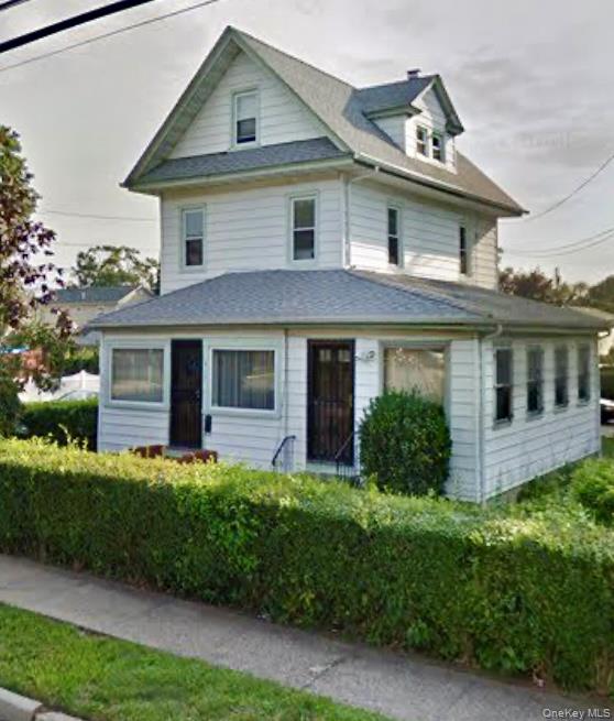 #1 photo, 217 Bennett Avenue, מחוז נסאו Hempstead , NY 11550