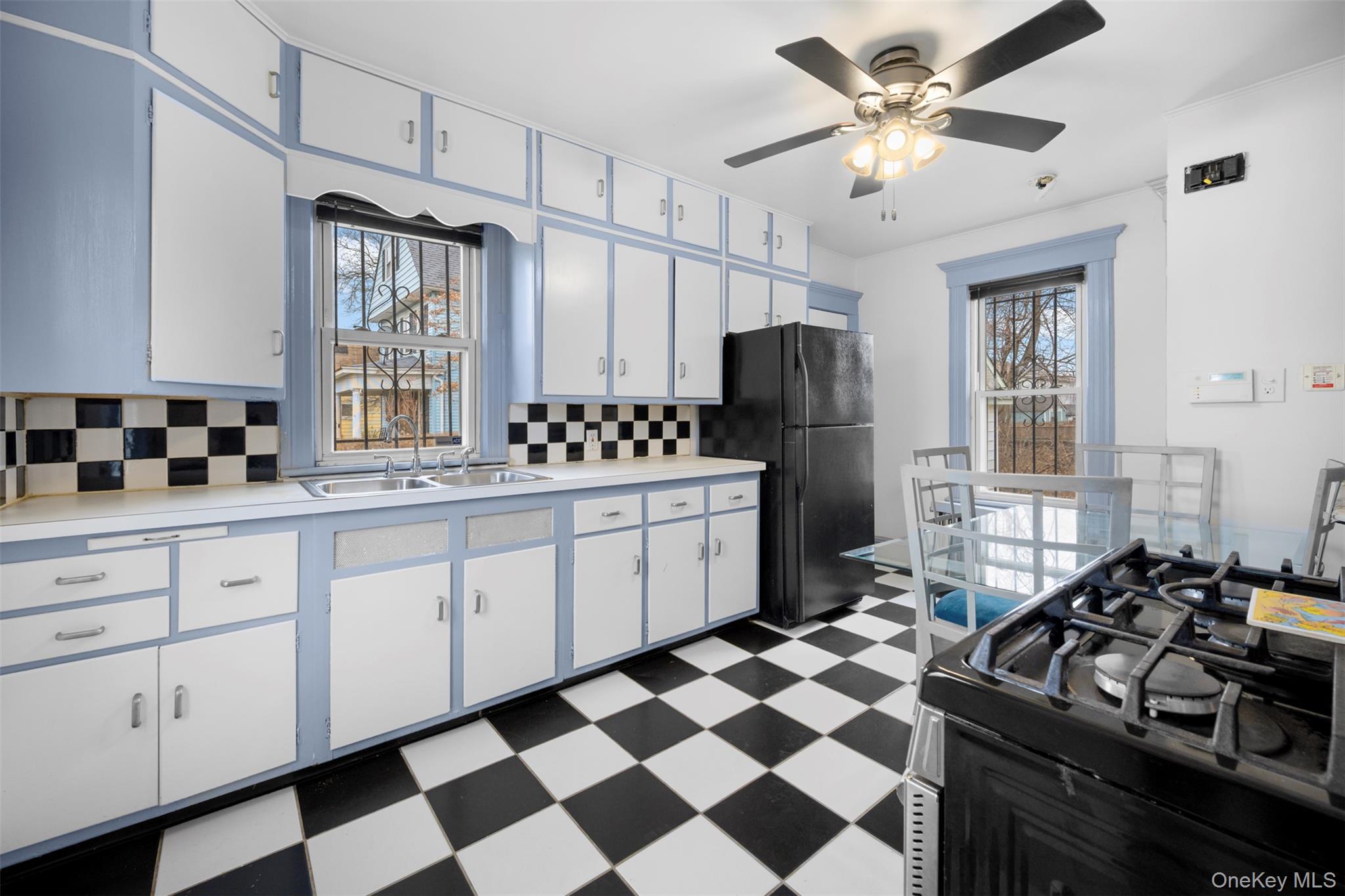 #15 photo, 217 Bennett Avenue, Hempstead , NY 11550