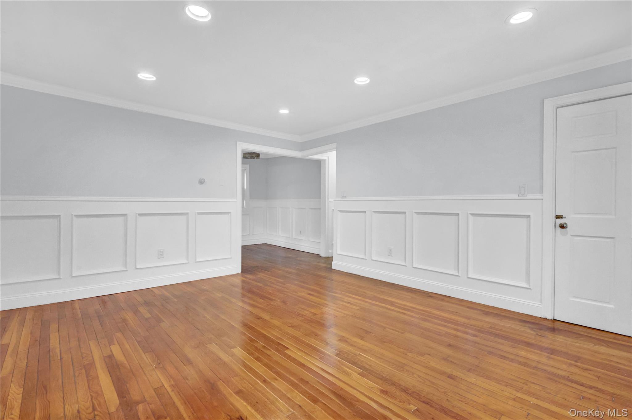 #5 photo, 897 Spring Avenue, Uniondale , NY 11553