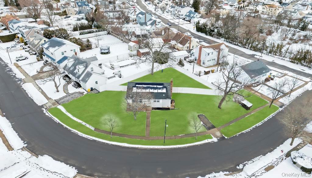 #2 photo, 41 Winding Road, Hicksville , NY 11801