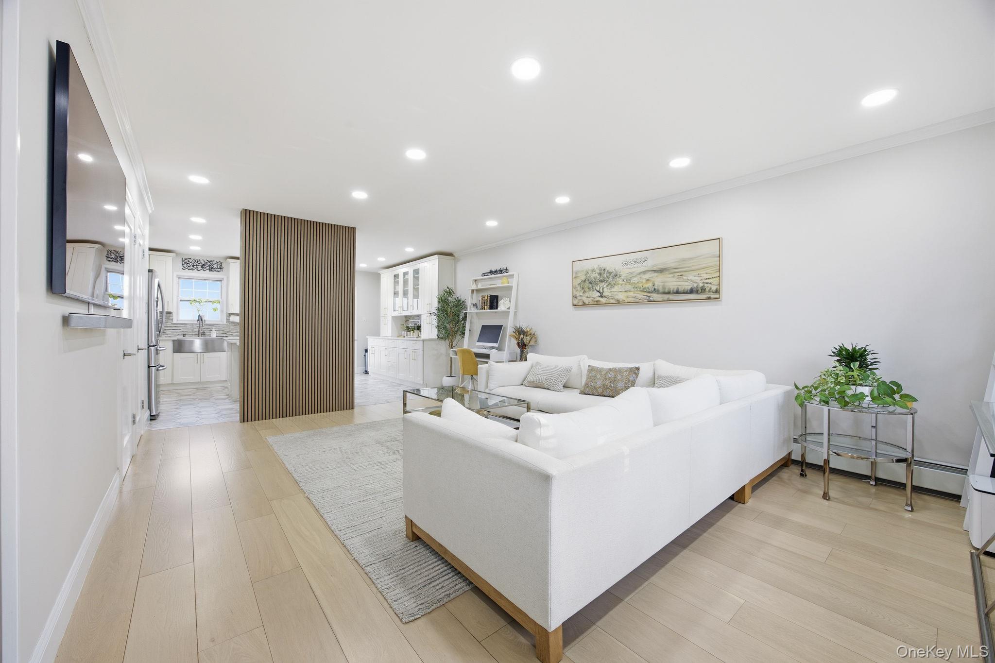 #17 photo, 2403 88th Street, 뉴욕퀸즈 East Elmhurst , NY 11369