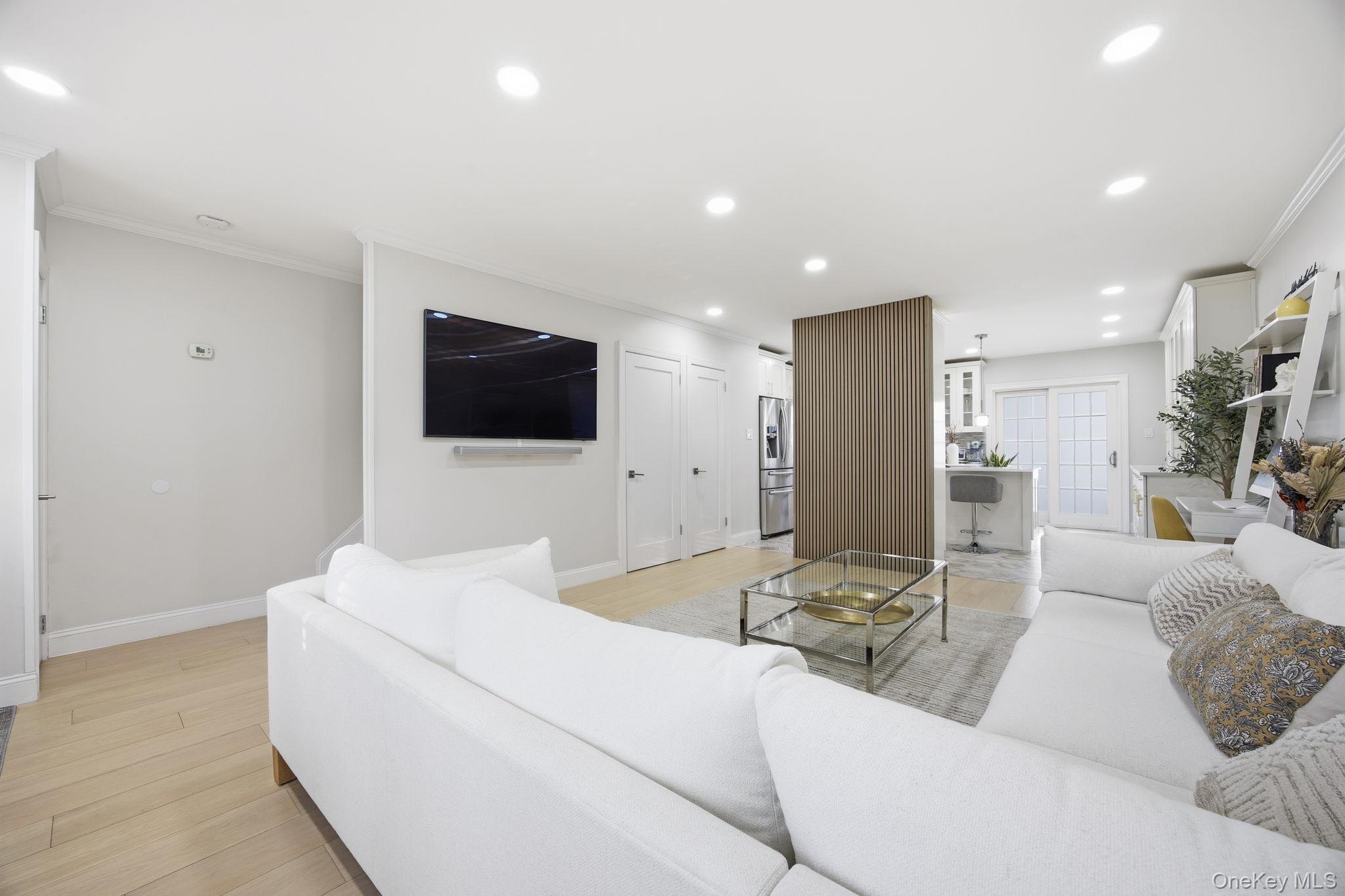 #19 photo, 2403 88th Street, 뉴욕퀸즈 East Elmhurst , NY 11369