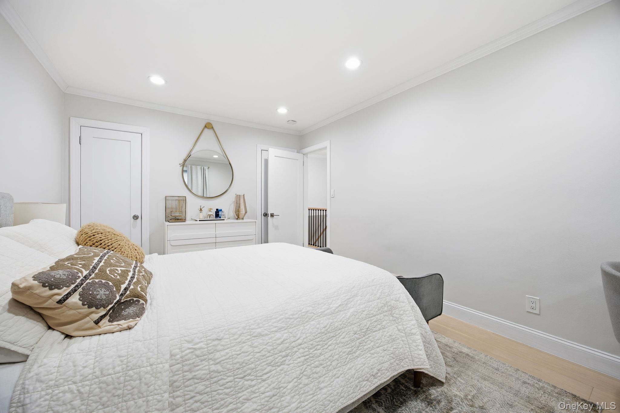 #20 photo, 2403 88th Street, 뉴욕퀸즈 East Elmhurst , NY 11369