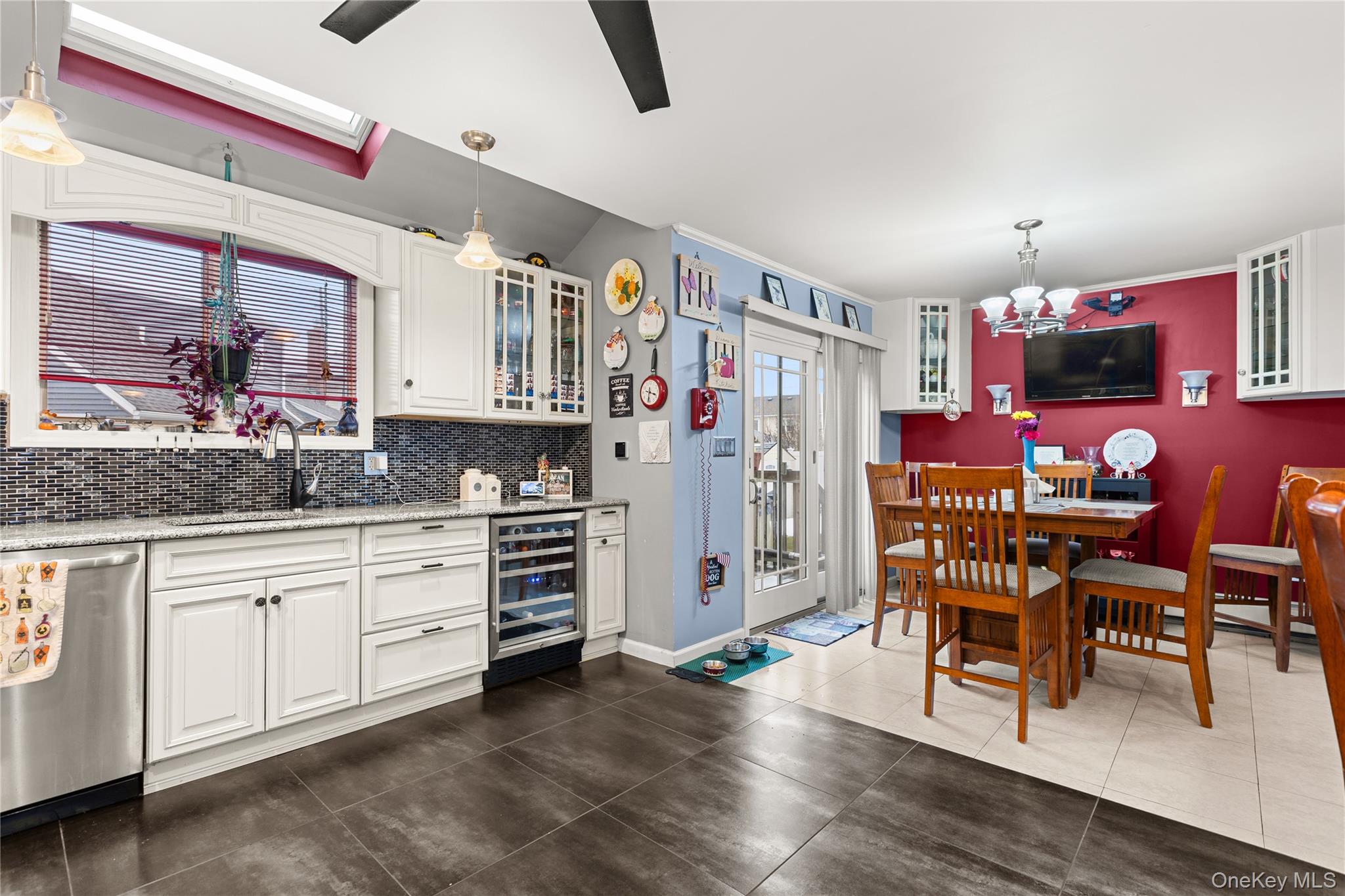 #4 photo, 2 Parente Lane, Island Park , NY 11558