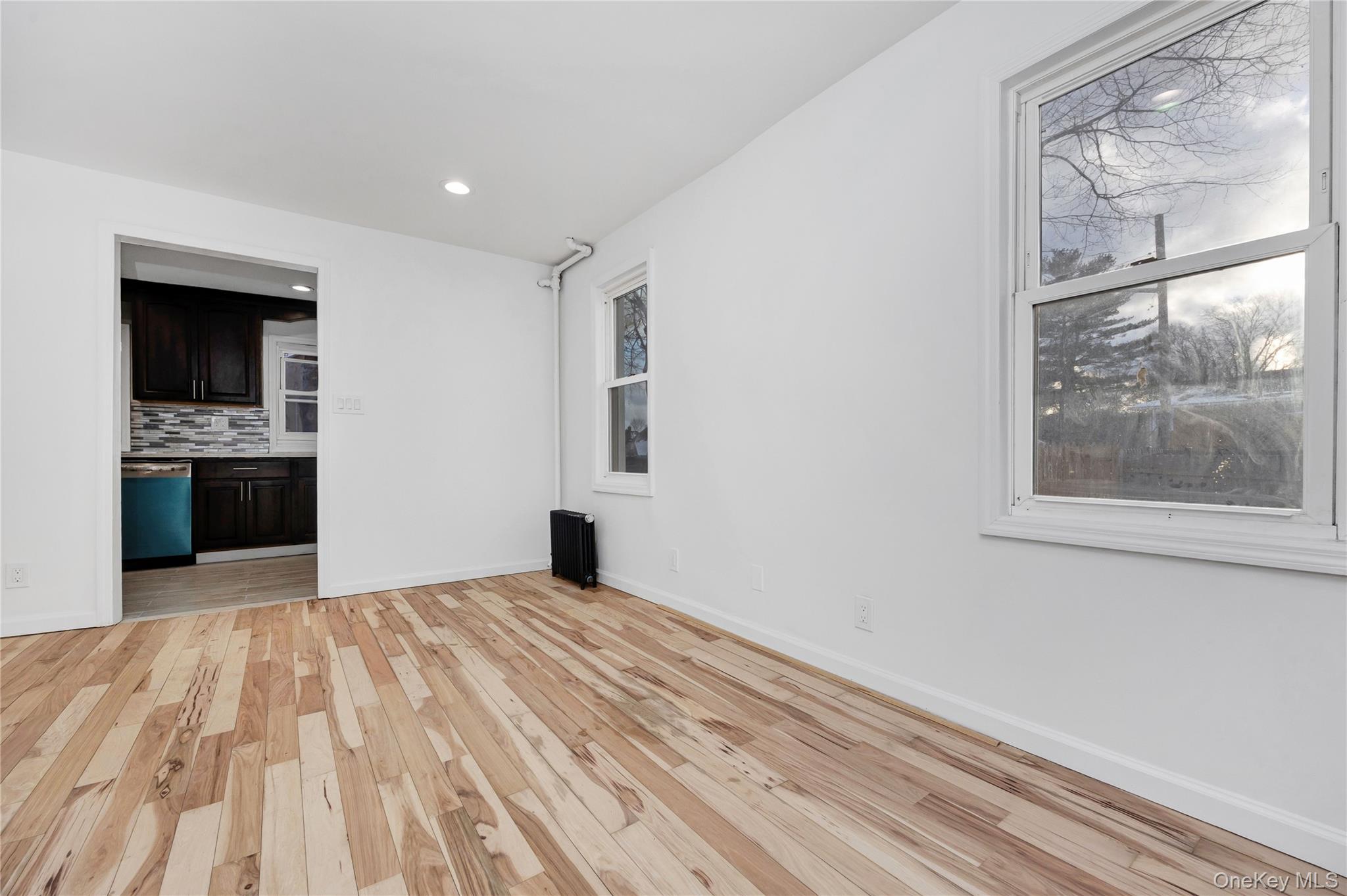 #13 photo, 296 Harvard Street, 롱 아일랜드 Hempstead , NY 11550