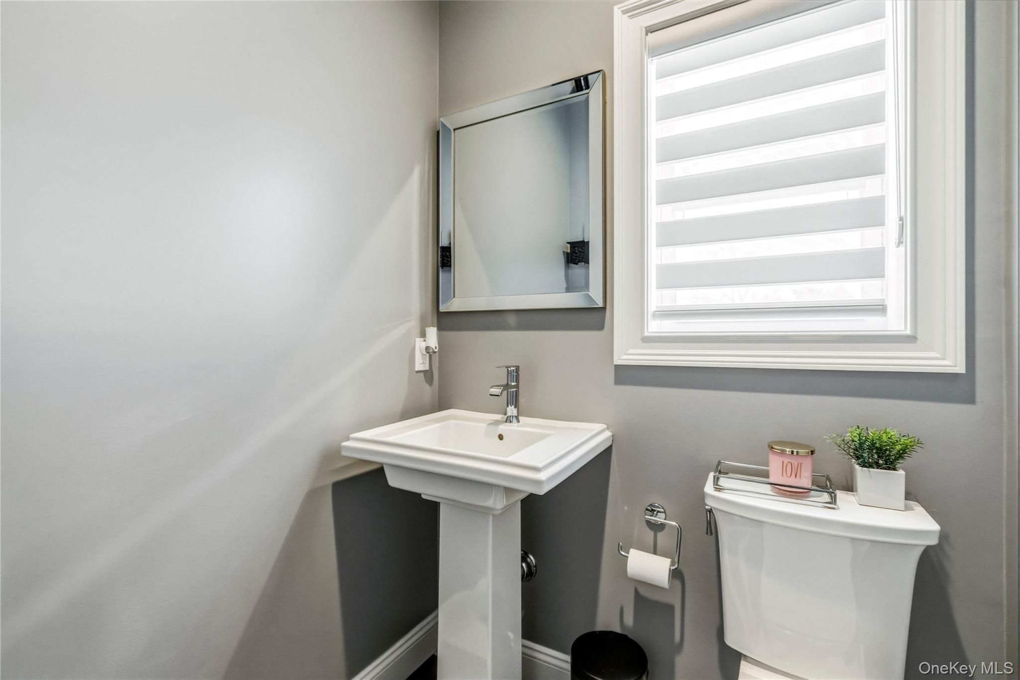 #17 photo, 3 Manor Court, 東長島 Mount Sinai , NY 11766