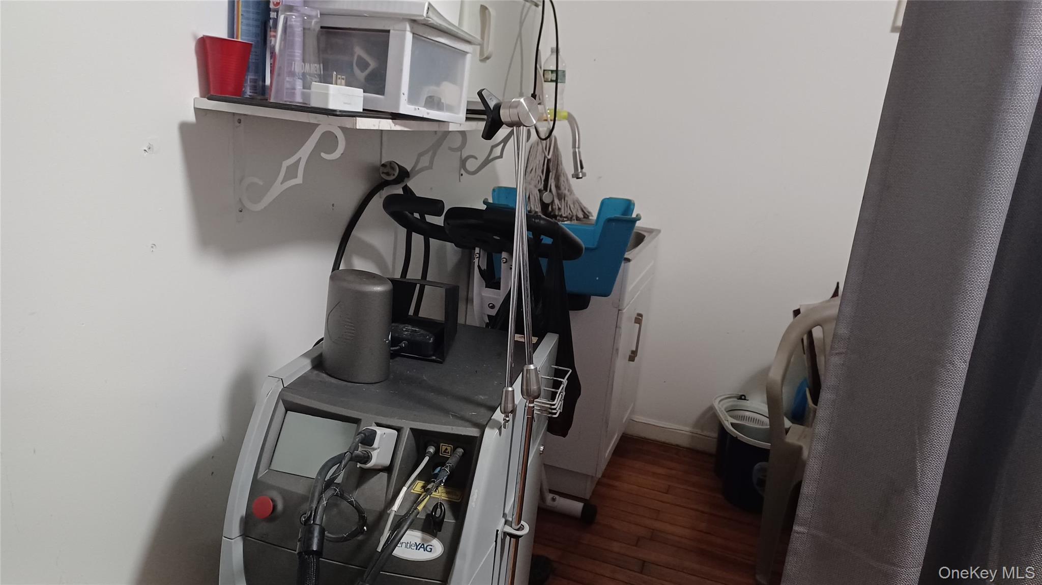 #14 photo, 1612 Crosby Avenue, Bronx , NY 10461