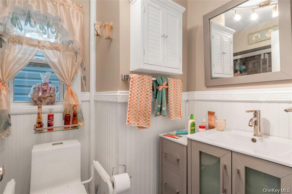 #14 photo, 3713 Willett Avenue, Bronx , NY 10467