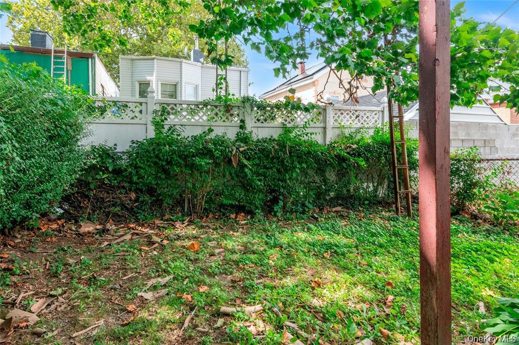 #19 photo, 3713 Willett Avenue, Bronx , NY 10467