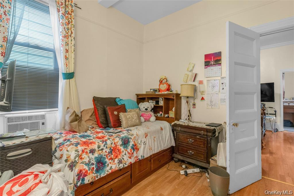 #9 photo, 3713 Willett Avenue, Bronx , NY 10467