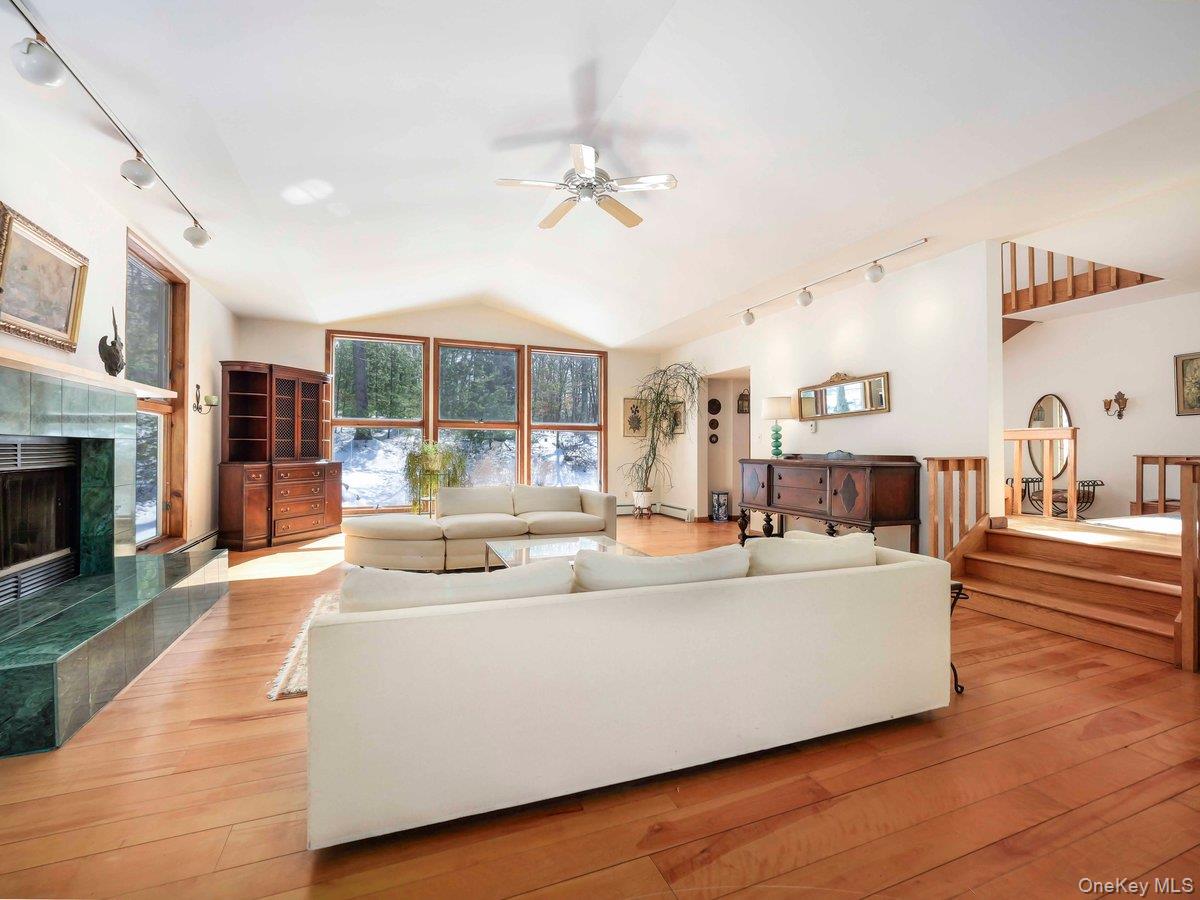 #5 photo, 118 Split Rock Drive, Barryville , NY 12719