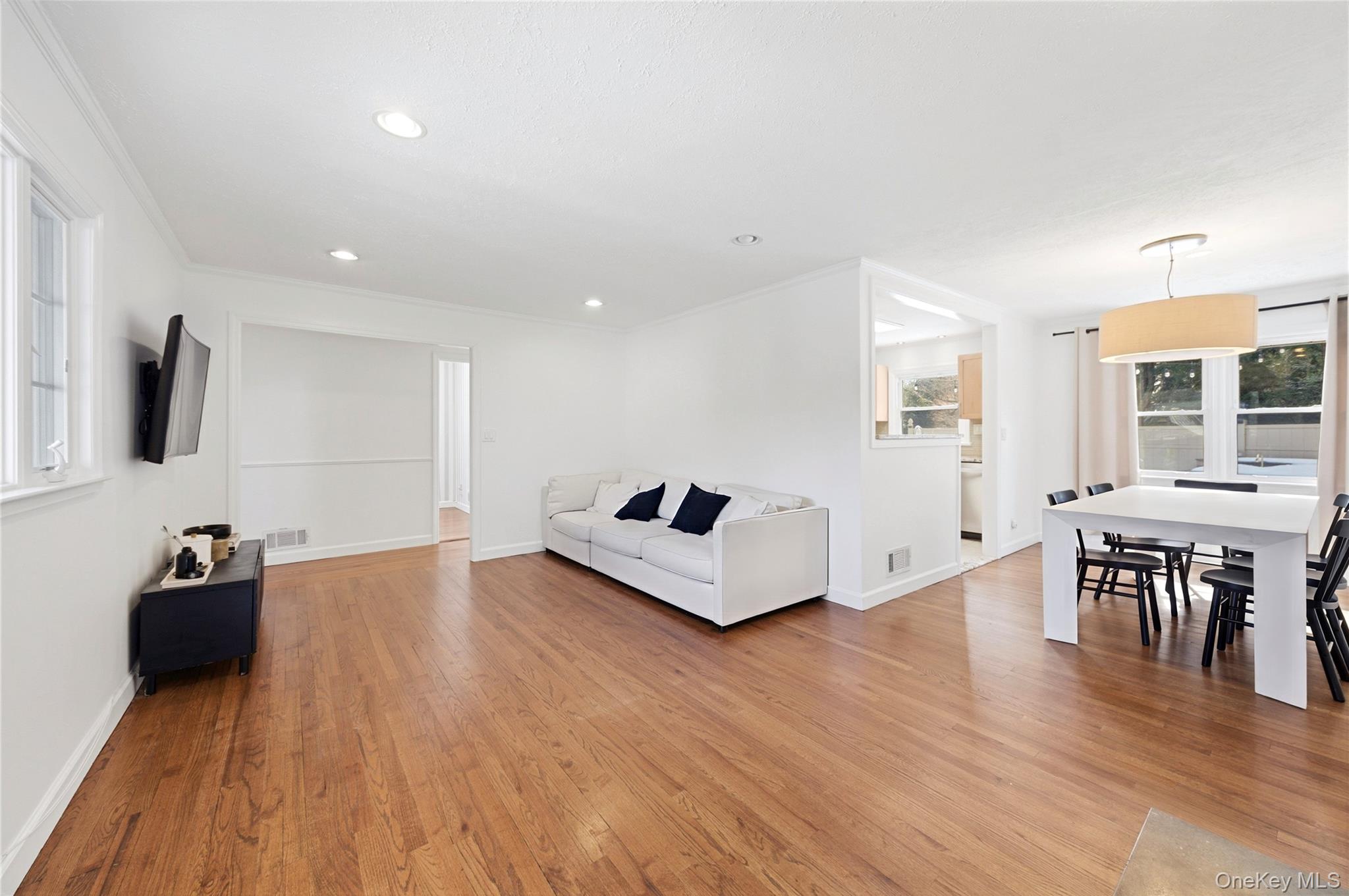 #3 photo, 103 Heatherdell Road, Ardsley , NY 10502