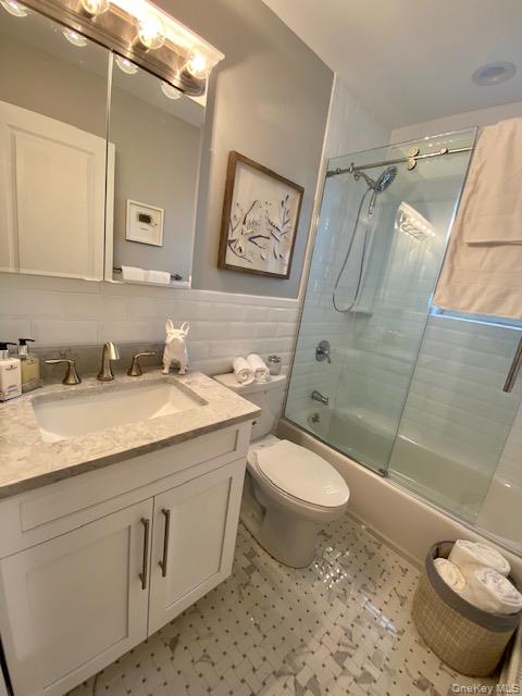 #11 photo, 93 Carole Court Carole Anex, 롱 아일랜드 Massapequa , NY 11758