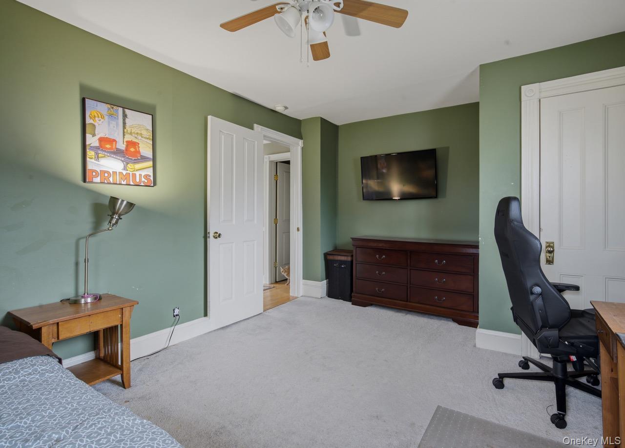 #13 photo, 155 Smith Avenue, Islip , NY 11751