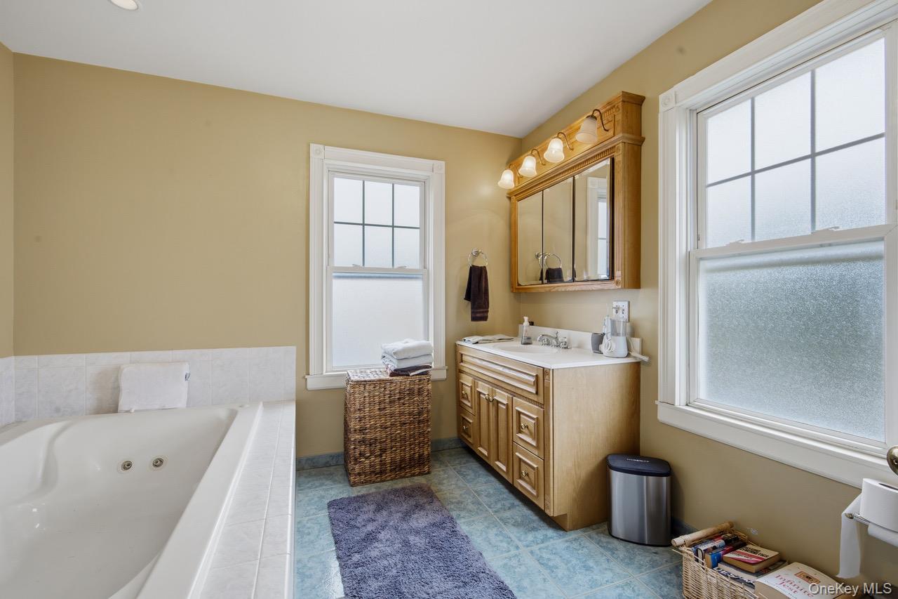 #15 photo, 155 Smith Avenue, Islip , NY 11751