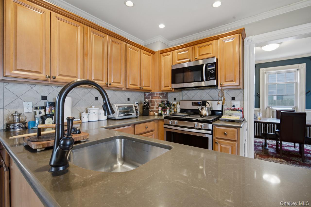 #6 photo, 155 Smith Avenue, Islip , NY 11751