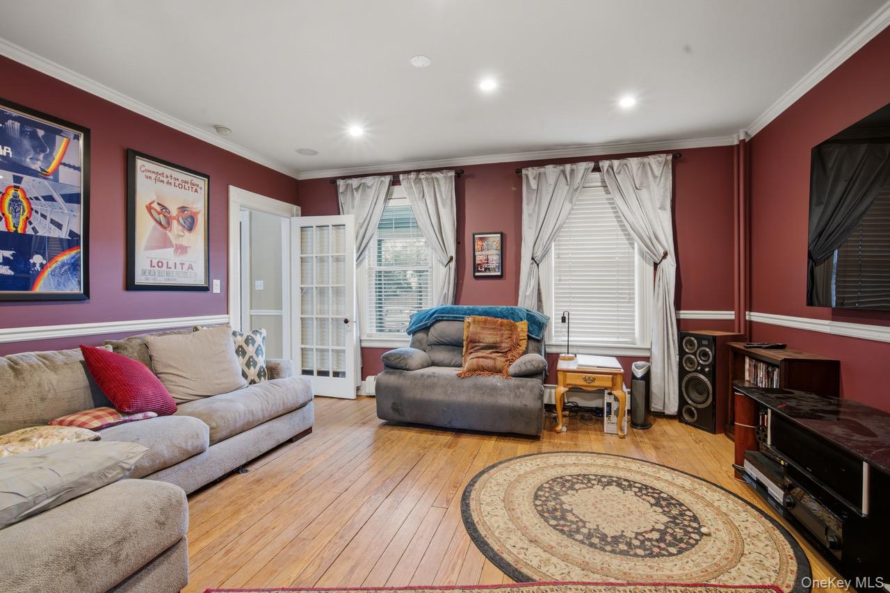 #9 photo, 155 Smith Avenue, Islip , NY 11751