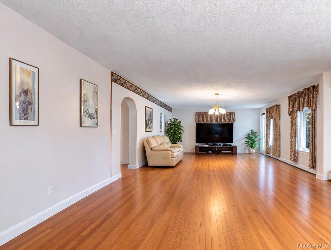 #4 photo, 36 E 12th Street, Huntington Station , NY 11746