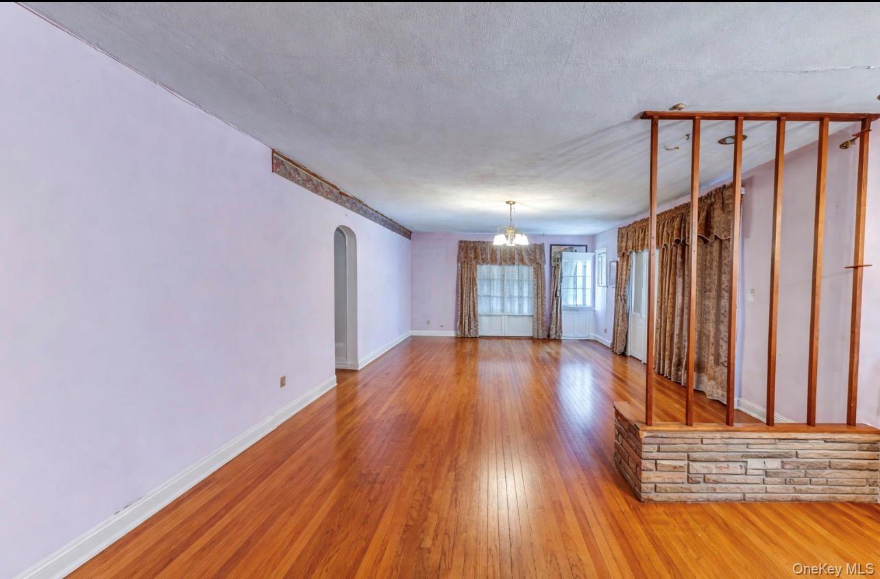 #5 photo, 36 E 12th Street, Huntington Station , NY 11746