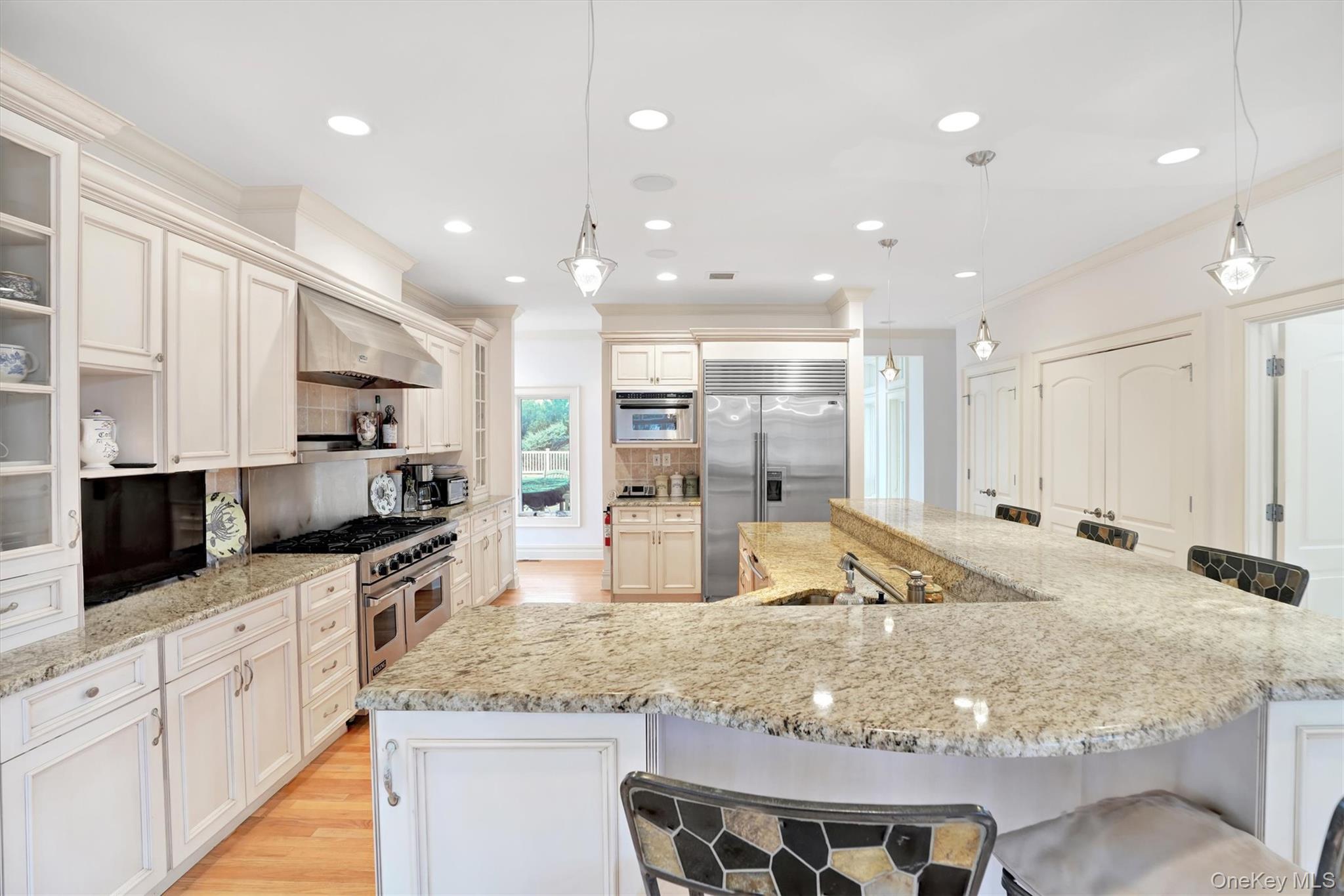 #11 photo, 605 Dune Road, מחוז סאפוק Westhampton , NY 11977